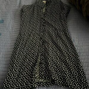 Short sleeve dress below the knee
